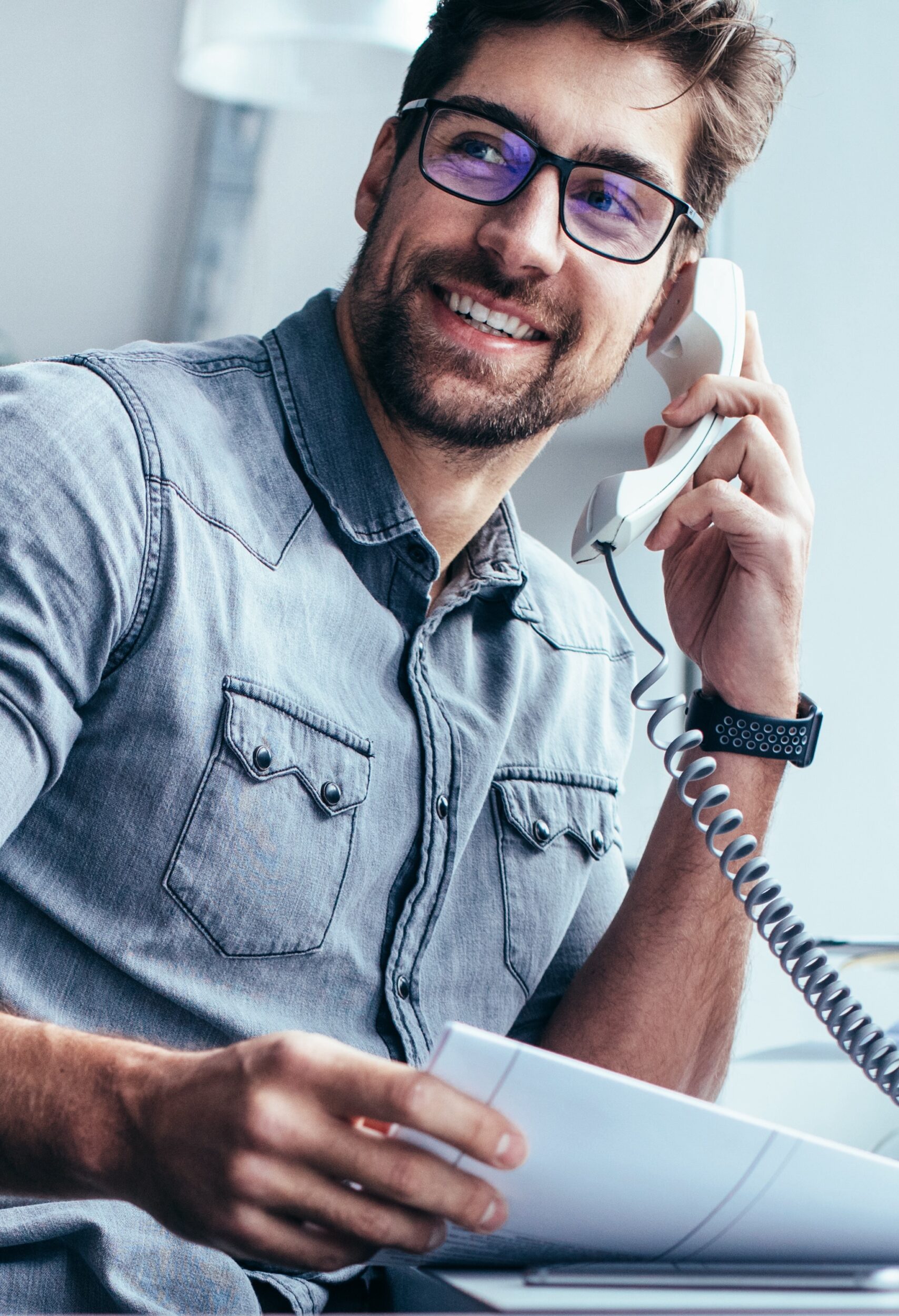 Sprecher für Telefonansagen und Anrufbeantworter Ansagen.